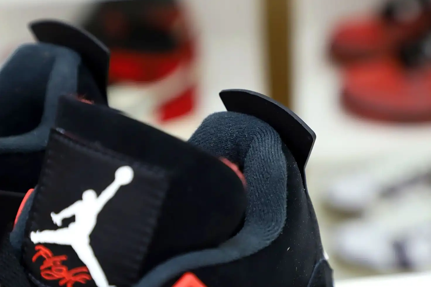 RETRO THUNDER' JORDAN 'RED 4 AIR Kimikick 0801